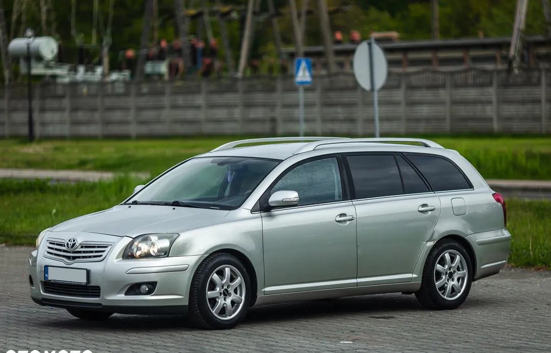 Toyota Avensis cena 18700 przebieg: 152000, rok produkcji 2006 z Gubin małe 379